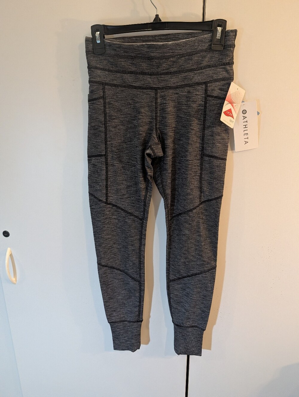 Athleta Woman's Heather Charcoal Excursion Performance Leggings NWT